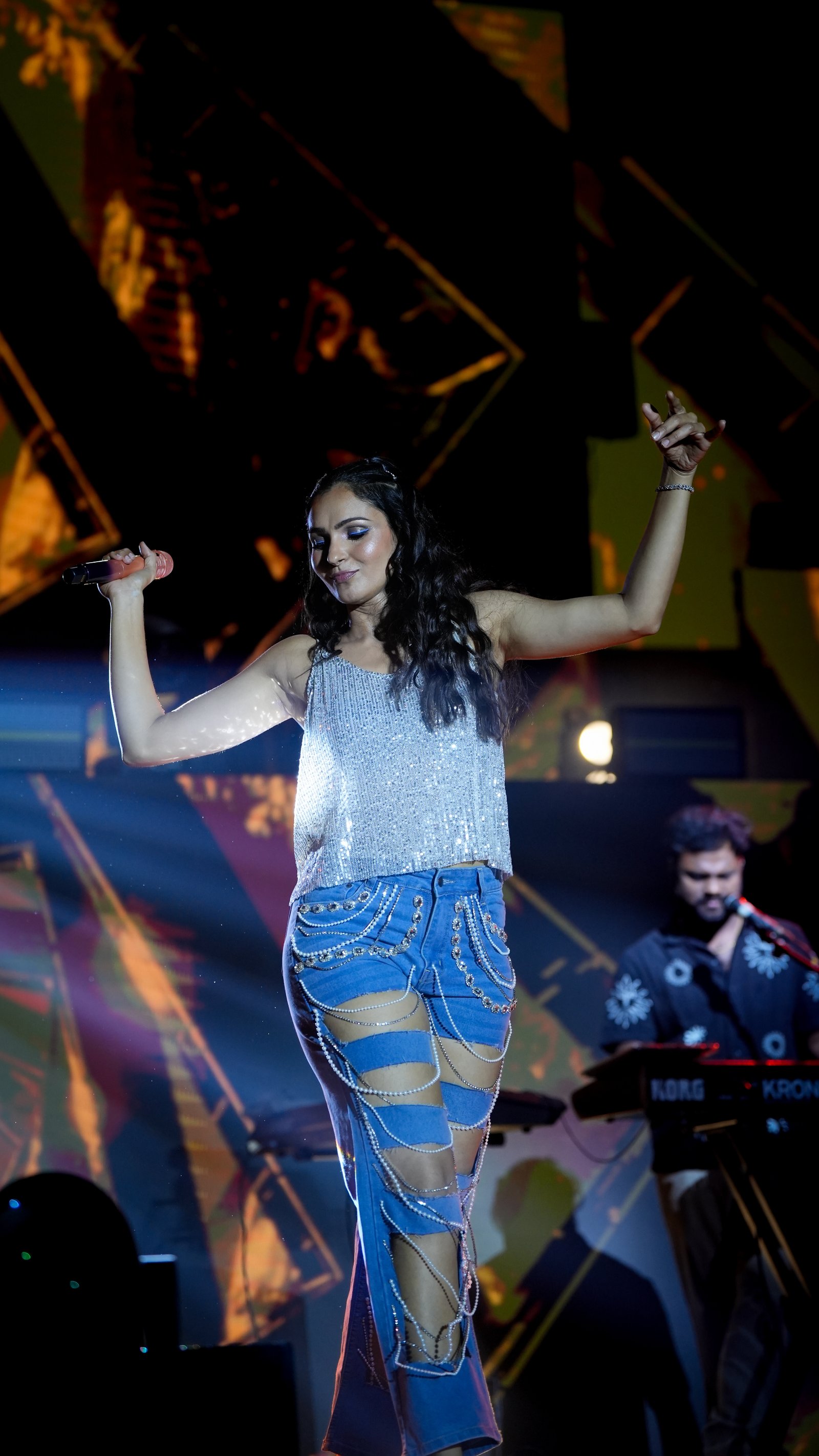 Andrea Jeremiah — Photo 3 of 15