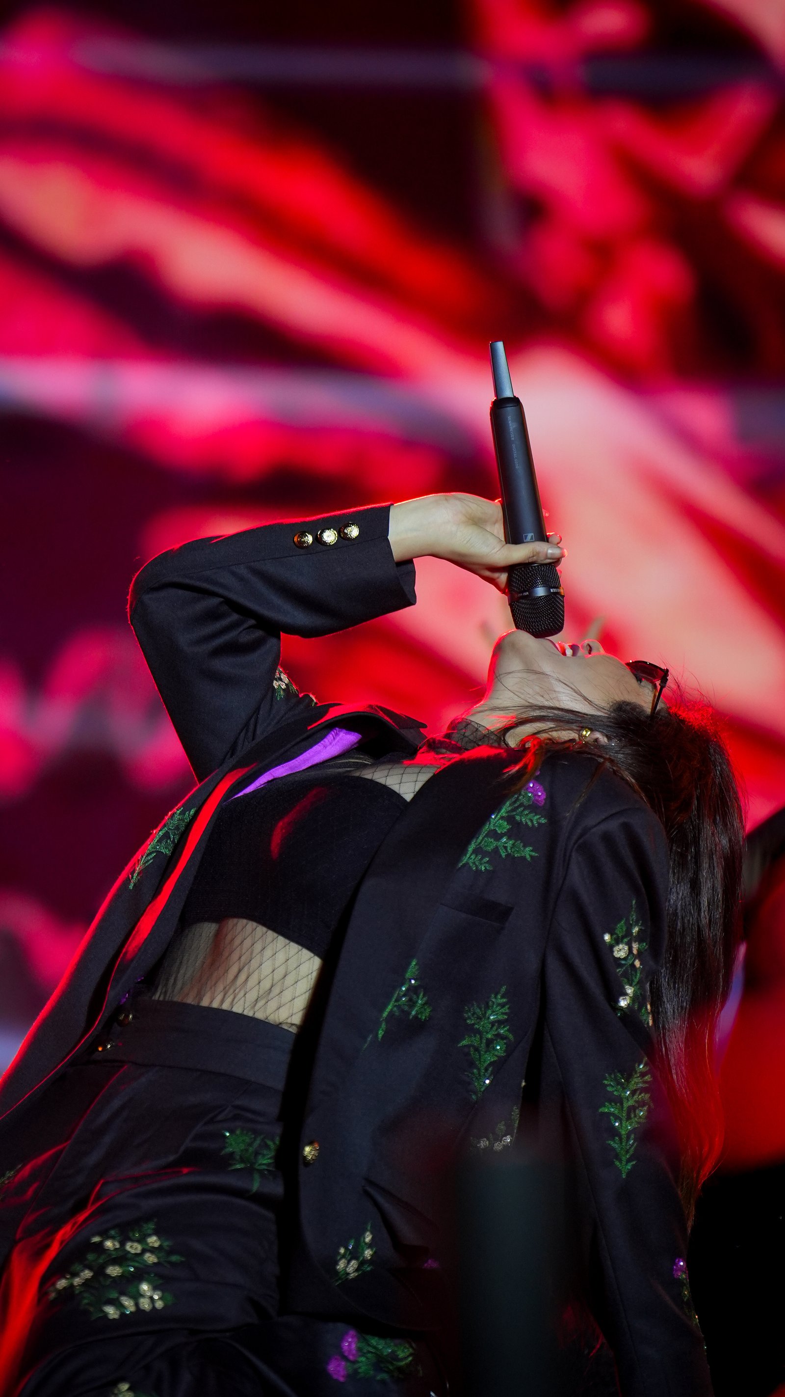 Jonita Gandhi — Photo 9 of 25