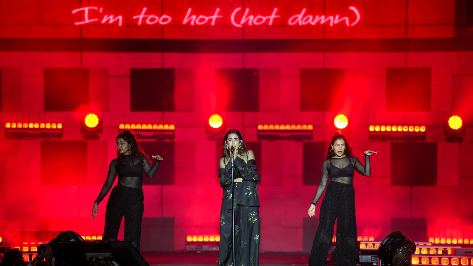 Jonita Gandhi — Photo 18 of 25