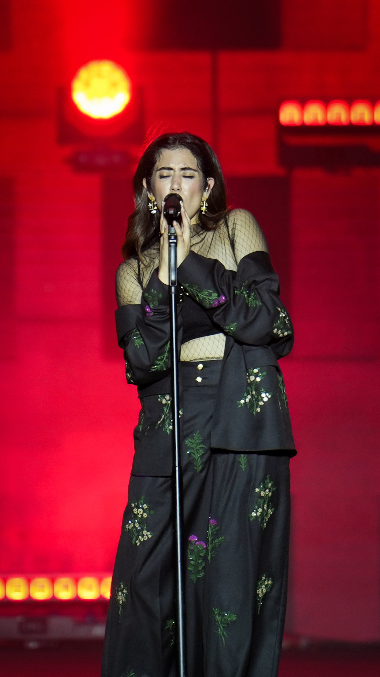 Jonita Gandhi — Photo 19 of 25