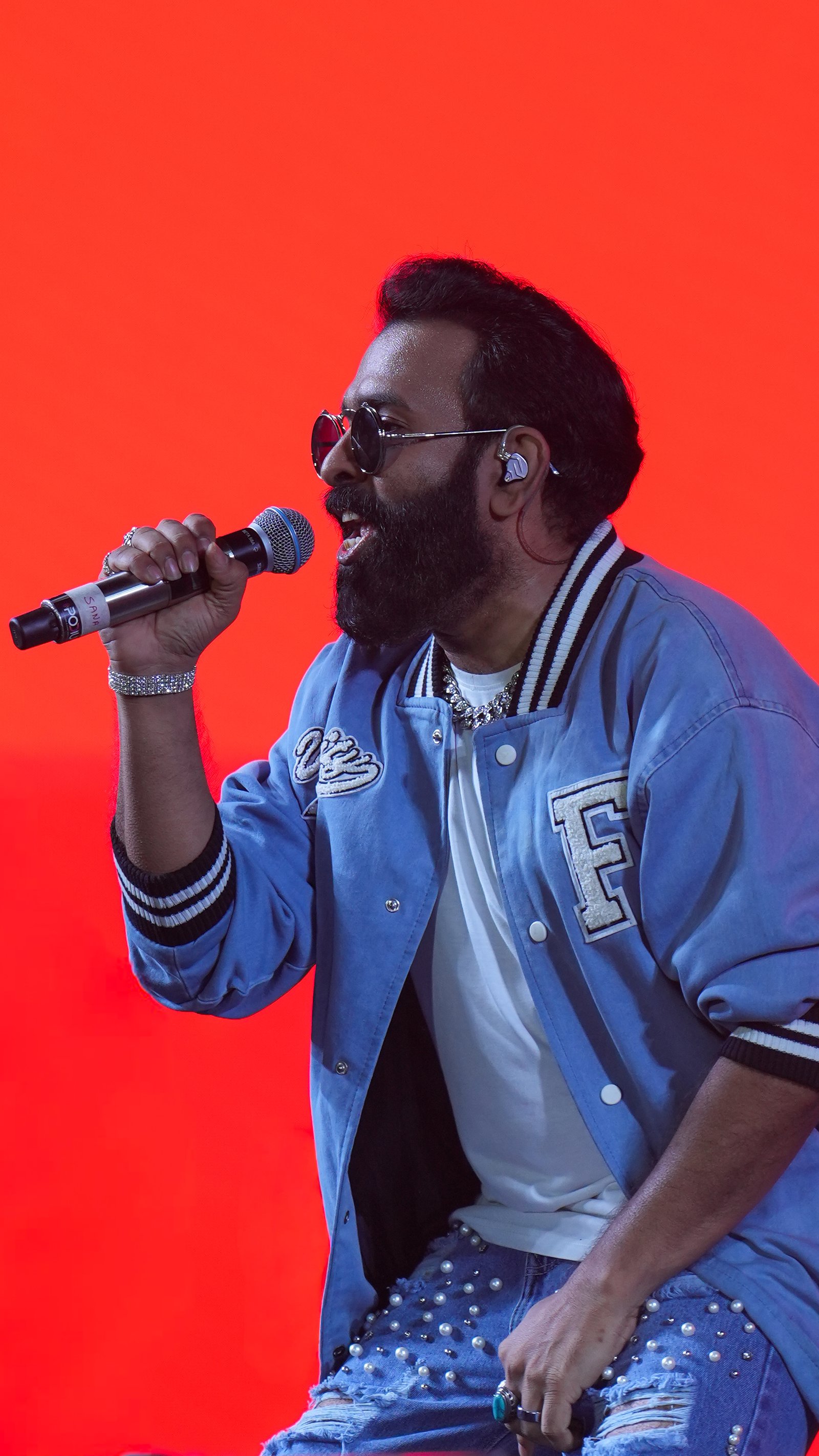 Santhosh Narayanan — Photo 5 of 14