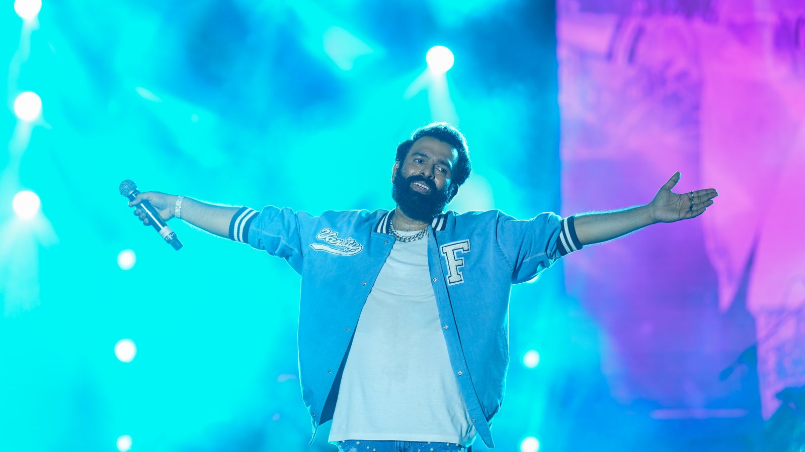 Santhosh Narayanan — Photo 10 of 14