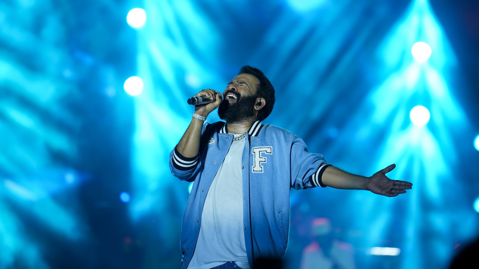 Santhosh Narayanan — Photo 11 of 14