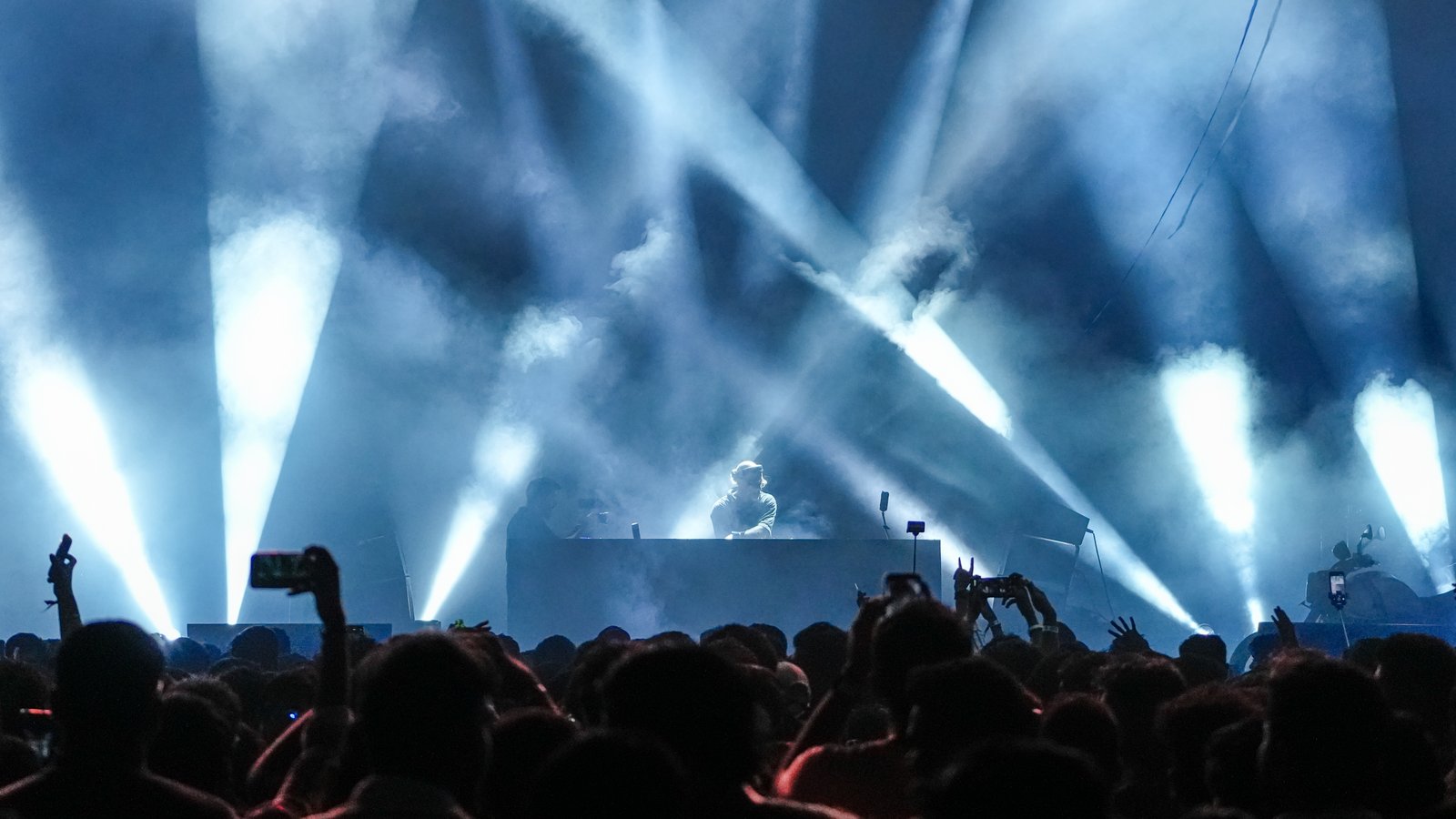 DJ set, crowd and haze